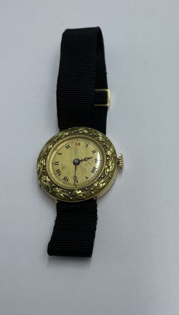 BOITIER de montre en or jaune 18K (750 millièmes)  à guirlande de laurier