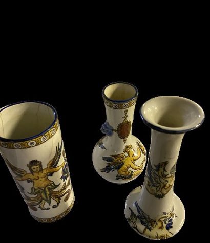 LOT VASES LOT DE VASES : GIEN, ensemble de trois vases décor de grotesques ; on y...