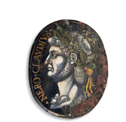 PETITE PLAQUE OVALE en émaux de Limoges décor profil à l’Antique  «Nero Cl audius » attribué à Jacques I Laudin de la série des douze Césars