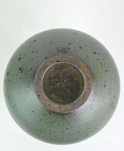 null Robert DEBLANDER (1924-2010) 
Vase ovoïde à col large, en grès émaillé vert...