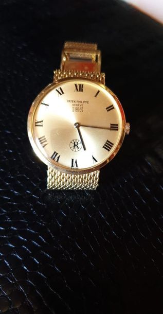 null PATEK PHILIPPE Calatrava "IOS / R" ref.3562.1 circa 1968.
Elegant men's watch...