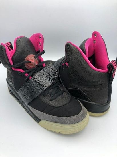 Nike X Kanye West Air Yeezy 1 'Black Pink'
Pair...