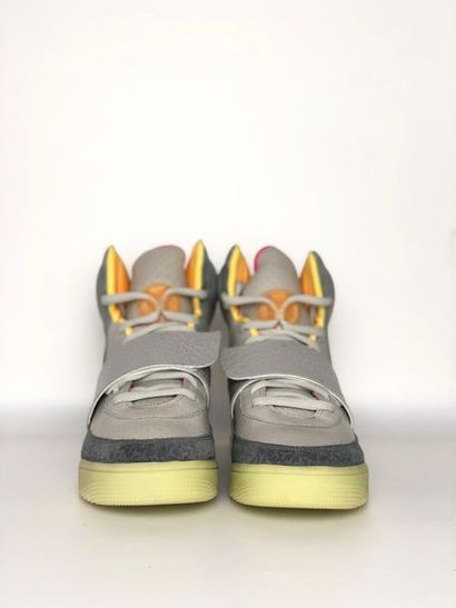 null Nike X Kanye West Air Yeezy 1 « Zen Grey »
Paire de sneaker issue de la collaboration...