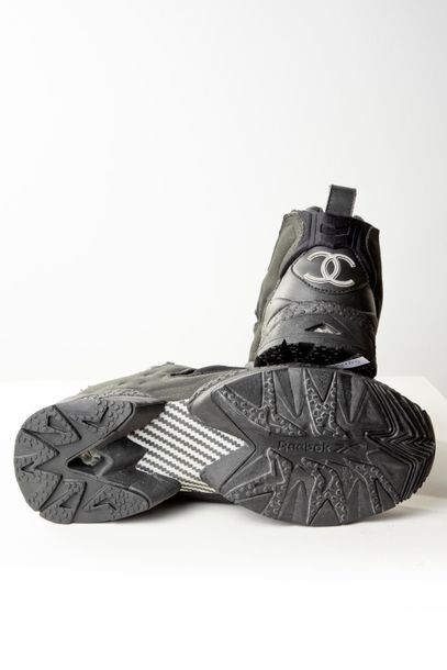 null REEBOCK X CHANEL "INSTA PUMP FURY"
Pair of sneakers from the collaboration between...