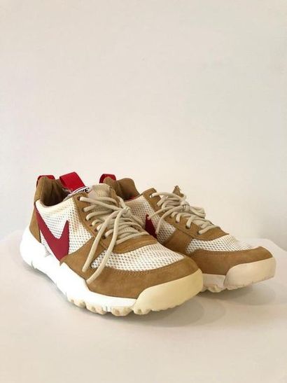 null Nike x Tom Sachs "Mars Yard 2.0"
Pair of sneakers from the collaboration between...