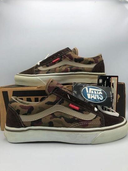null Vans X Supreme Old School "Camo".
Pair of sneakers from the first collaboration...