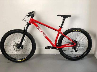 null Supreme X Santa Cruz,
Mountain Bike (MTB), 2018. 
 Mountain bike resulting from...