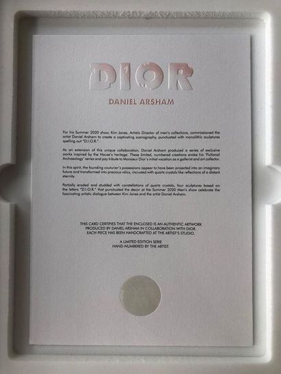 null Dior X Daniel Arsham « Letters »,
Lettres « DIOR » issues de la collaboration...
