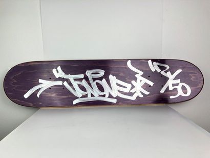 null Jonone X Triiad 
Planche de skateboard réalisée en collaboration entre la marque...