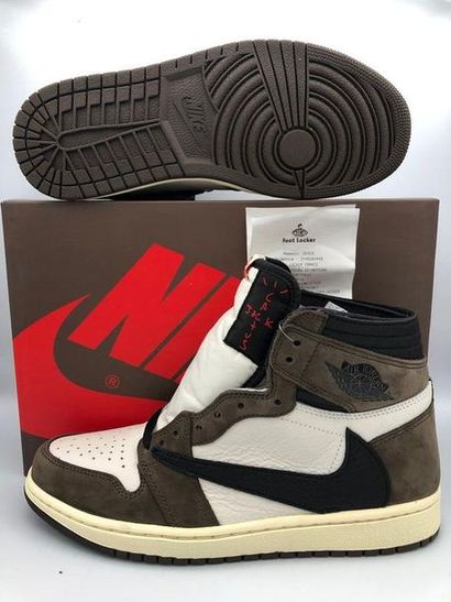 null Nike Air Jordan 1 x Travis Scott,
Paire de sneaker issue de la collaboration...