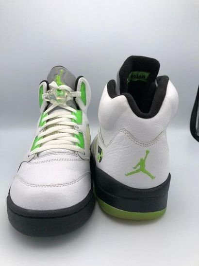 null Nike Jordan 5 x Quai 54
Paire de sneaker réalisée à l'occasion d'une collaborationentre...