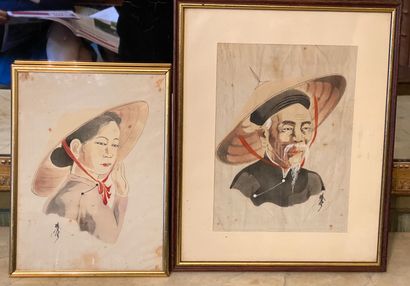 null 
Vietnam, XXème siècle. 






Deux impressions sur soie représentant les portraits...