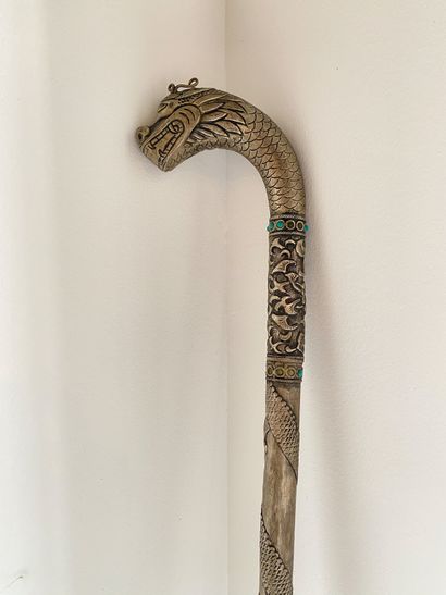null 
Asie du Sud Est, circa 1900. 






Canne épée à pommeau figurant une tête...