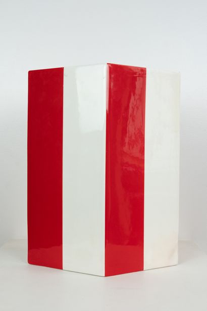 null Daniel BUREN (né en 1938) 

Vase de la série « les cent vases » 2010, de forme...