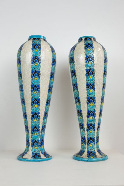 null Charles CATTEAU, Boch, la Louvière ( 1880-1966 ) 

Paire de vases en faïence...