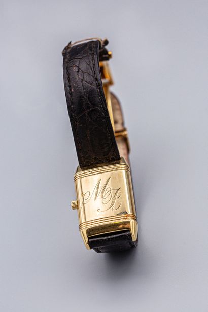 null JAEGER LECOULTRE "Reverso Classic Lady" circa 2000.

Ladies' wristwatch in 18K...