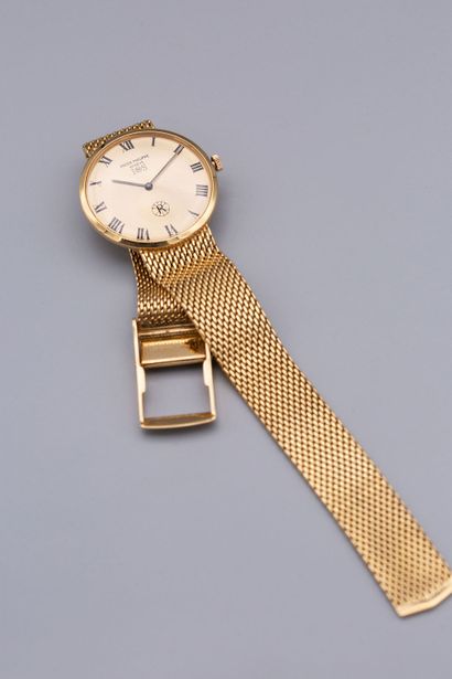 null PATEK PHILIPPE Calatrava "IOS / R" ref.3562.1 circa 1968.

Elegant men's watch...