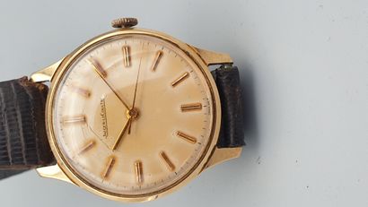 null JAEGER LECOULTRE circa 1955 

18k yellow gold wristwatch, round case, smooth...