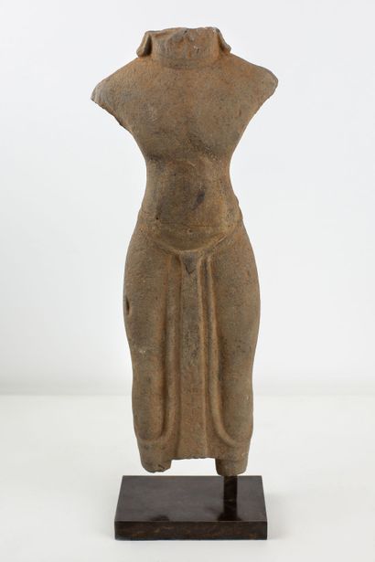 null SUD DE LA THAILANDE OU DU CAMBODGE, VIème-VIIème siècle. Sculpture de divinité...
