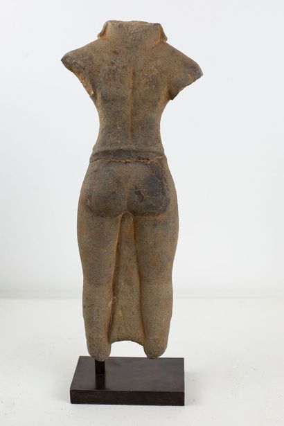 null SUD DE LA THAILANDE OU DU CAMBODGE, VIème-VIIème siècle. Sculpture de divinité...