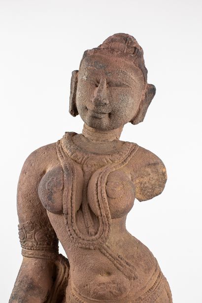 null INDE, XIème - XIIème siècle, Khajuraho. Sculpture en haut-relief figurant une...