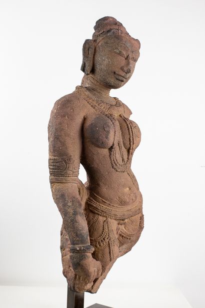 null INDE, XIème - XIIème siècle, Khajuraho. Sculpture en haut-relief figurant une...