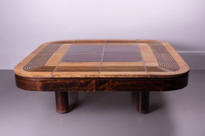 Roger CAPRON Roger CAPRON (1922-2006)

Coffee table model SOU-CHONG with square top...