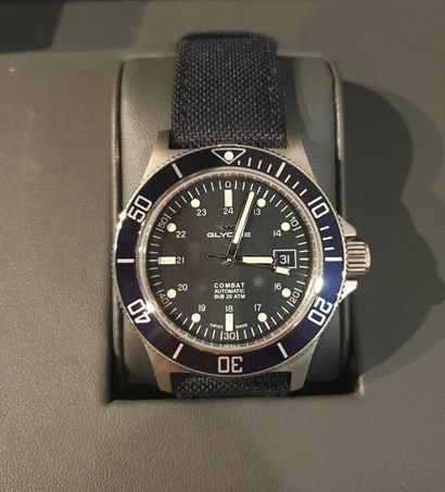 null GLYCINE "Combat Sub 42" ref.GL0094, vers 2019 NOS

Montre bracelet en acier,...