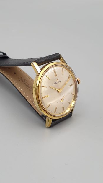 null ZENITH STELLINA, Vers 1965 

Montre bracelet en métal plaqué 20 microns, boitier...