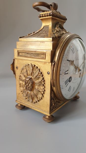 null L.LEROY "Horloger du Roi à Paris" 

Pendule d'officier en bronze doré et finement...
