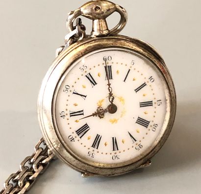 null Pocket watch in silver 750/1000

White enamelled dial, black Roman numerals,...
