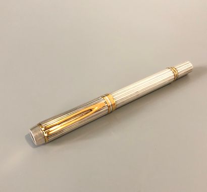 null 
WATERMAN - Silver fountain pen (800 thousandths) and gilded silver worked with...