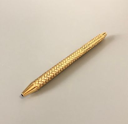 null 
FRED- Ballpoint pen with two colors (red and black) in 18K yellow gold (750...