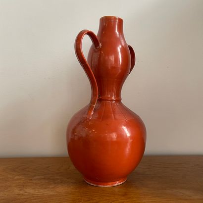 null Chine, XIXème siècle, marque apocryphe de Qian Long au revers. 

Vase double...