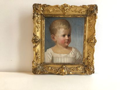 null School of the XIXth century 

Portrait of a child.

Oil on canvas.

Inscribed...