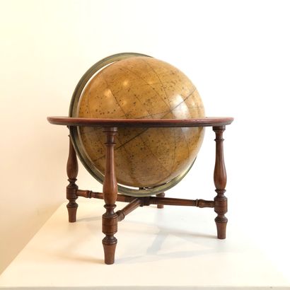 null Celestial globe by CARY resting on four baluster feet in mahogany. 

Equatorial...
