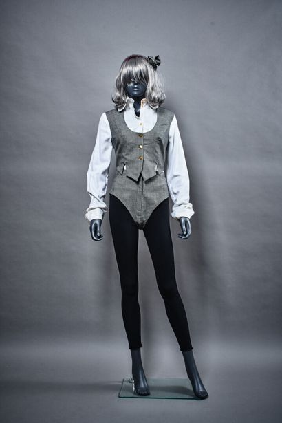 3 SUISSES X VIVIENNE WESTWOOD ENSEMBLE : GILET et PANTY

Lainage gris

T. 38

CHEMISIER

Coton...