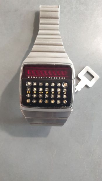 HEWLETT-PACKARD HP-01model 1 en acier. Circa 1977. 

Montre bracelet en acier. Nom...