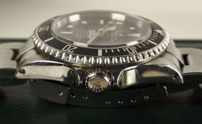 ROLEX "Sea-Dweller" COMEX ref. 16660 dites "triple 6" de 1986. 

Rare montre bracelet...
