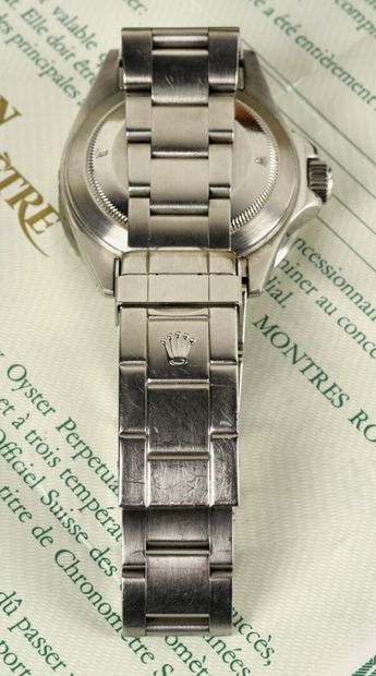 ROLEX "Sea-Dweller" COMEX ref. 16660 dites "triple 6" de 1986. 

Rare montre bracelet...