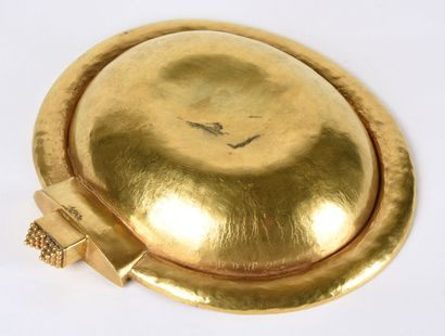 GOUDJI (Georges AMACHOUKELI dit) (1941) vide-poche circulaire en or jaune 18k, jaspe...