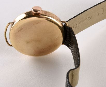 RECORD Watch "Militaire" vers 1915 Montre bracelet dites d'Officier en métal plaqué...