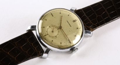 MOVADO "Grande ouverture" vers 1950. Boitier deux corps en acier, boitier rond à...