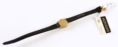 MOVADO "Ellipse" vers 1965. NOS. Montre bracelet de dame en métal brossé plaqué or...