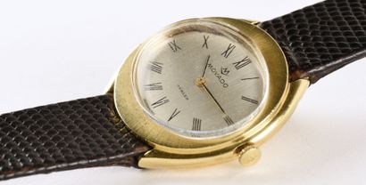 MOVADO pour TÜRLER, ref.2555 vers 1970 Montre de dame en or jaune 18K. Élégant boitier...