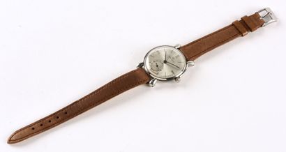 MOVADO vers 1955. Rare et élégante montre bracelet en acier, boitier extra plat en...