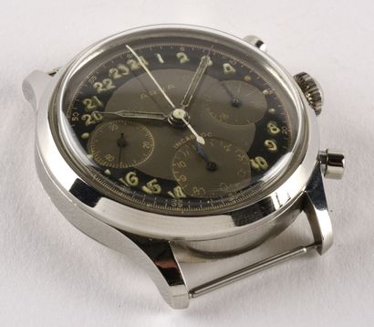 ARVA "Chronographe" vers 1950. Superbe chronographe en acier de type militaire, large...