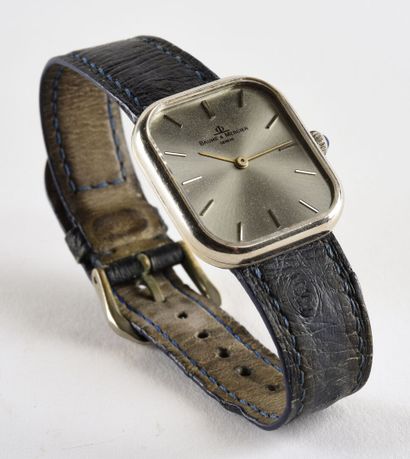 BAUME ET MERCIER ref.38304 vers 1980. Montre bracelet en or gris 18K. Élégant boitier...