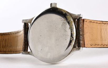 MOVADO "Avion Biplan" hommage à Louis Breguet. Large montre bracelet en acier, boitier...