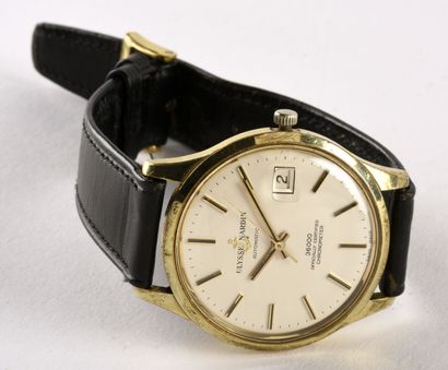 ULYSSE NARDIN "36000" vers 1965. Montre bracelet en métal plaqué, élégant boitier...